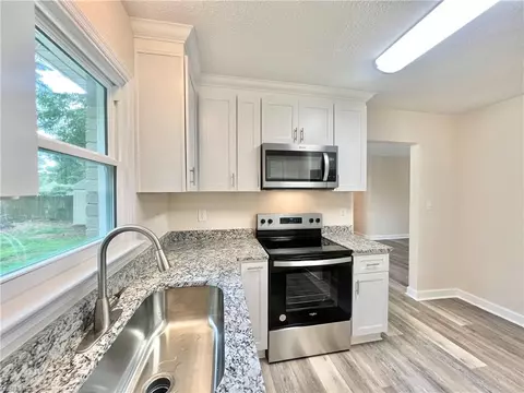 Kitchen - 2641 Cedar Rd, Chesapeake, VA 23323 photo 2 of 4