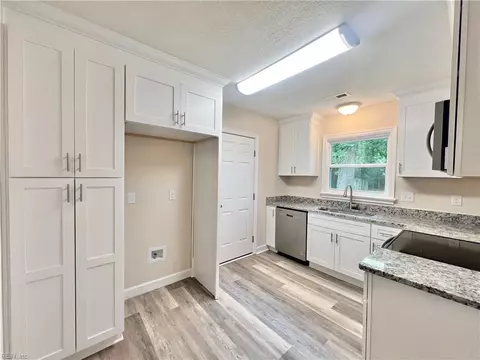Kitchen - 2641 Cedar Rd, Chesapeake, VA 23323 photo 4 of 4