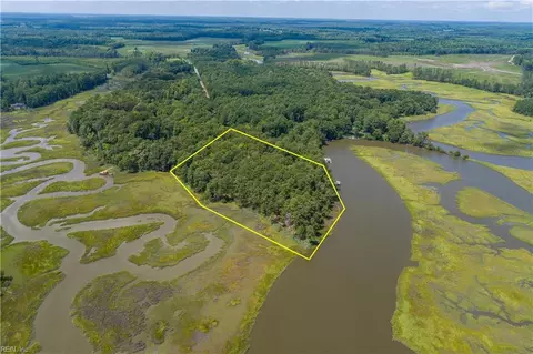 View/Area - 745 Guthries Grn, Plain View, VA 23156 photo 1 of 9