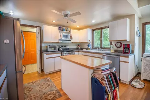 Kitchen - 745 Guthries Grn, Plain View, VA 23156 photo 2 of 4