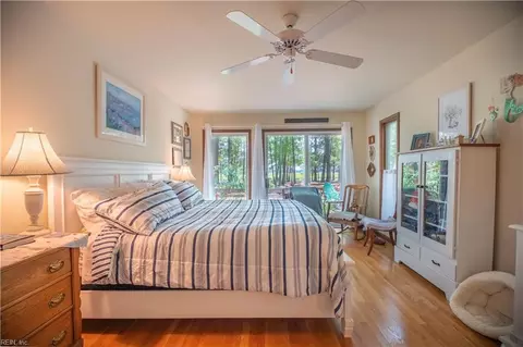 Bedroom - 745 Guthries Grn, Plain View, VA 23156 photo 2 of 7