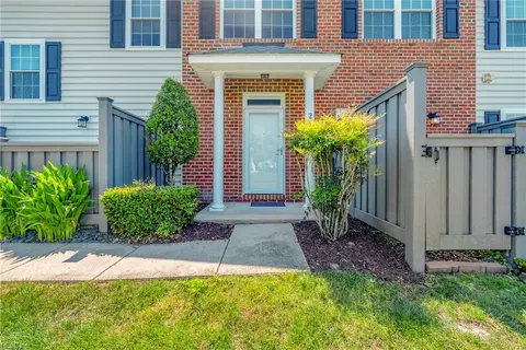 2203 Savona Quay Quay, Virginia Beach, VA 23456