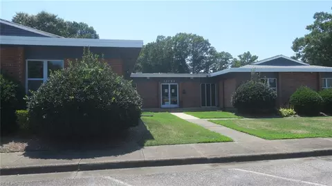 13193 Warwick Blvd, Newport News, VA 23602
