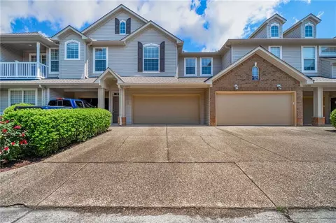 1090 Grand Oak Ln, Virginia Beach, VA 23455