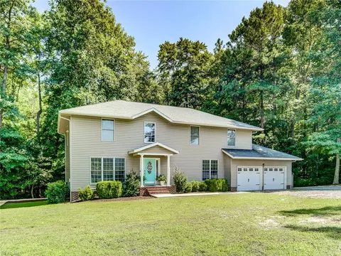 9059 Whispering Pines Trl, Windsor, VA 23487