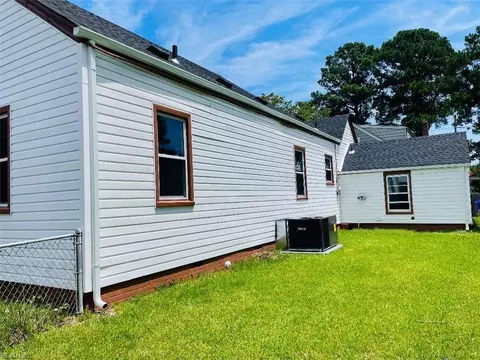 Exterior - 973 Norview Ave, Norfolk, VA 23513 photo 4 of 5