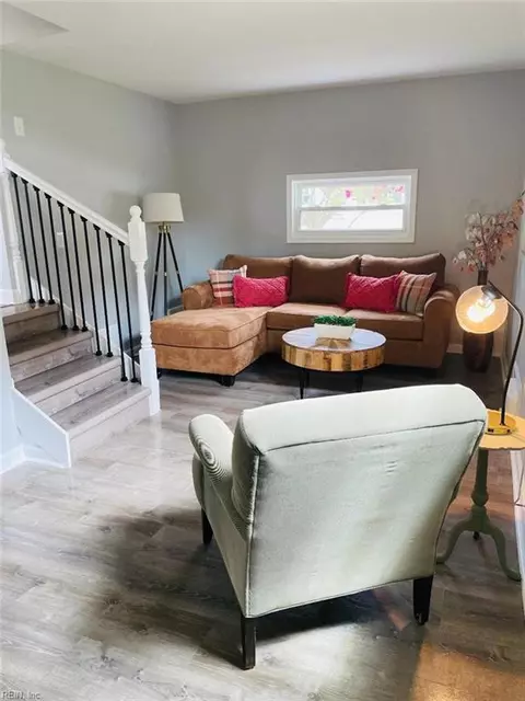 Living - 973 Norview Ave, Norfolk, VA 23513 photo 5 of 5