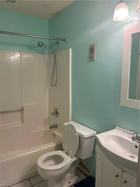 2 Lakeside Cres #A, Hampton, VA 23669 photo 9