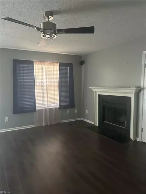 2 Lakeside Cres #A, Hampton, VA 23669 photo 3