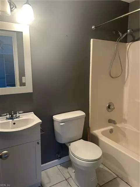 2 Lakeside Cres #A, Hampton, VA 23669 photo 11
