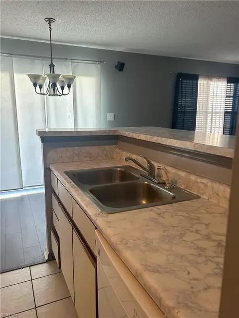 2 Lakeside Cres #A, Hampton, VA 23669 photo 5