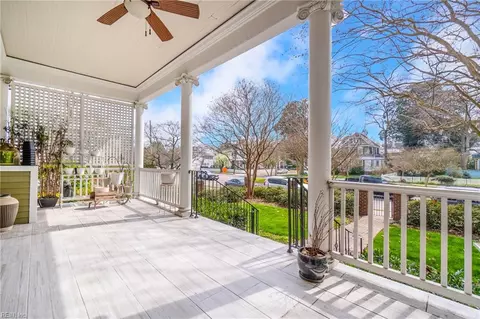 347 E Pembroke Ave, Hampton, VA 23669