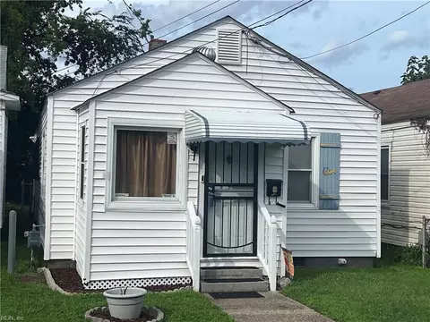 3022 Williams St, Newport News, VA 23607