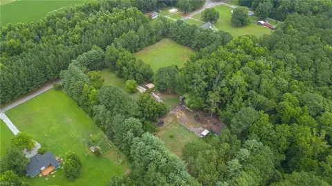 6238 Fire Tower Rd, Zuni, VA 23898