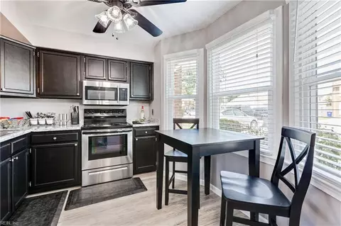 5154 Castle Way, Portsmouth, VA 23703