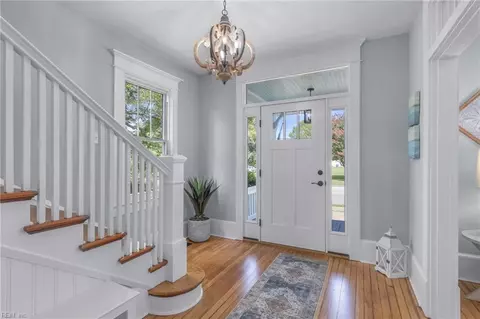 23 N Boxwood St, Hampton, VA 23669 photo 4