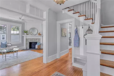 23 N Boxwood St, Hampton, VA 23669 photo 6