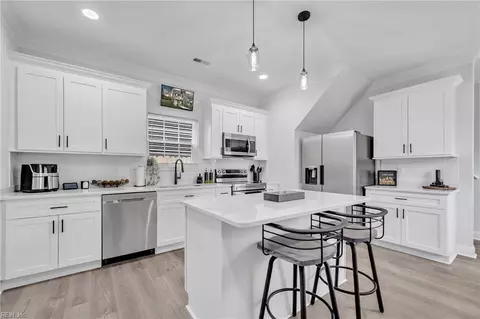 803 Ridgeway Ave, Hampton, VA 23661