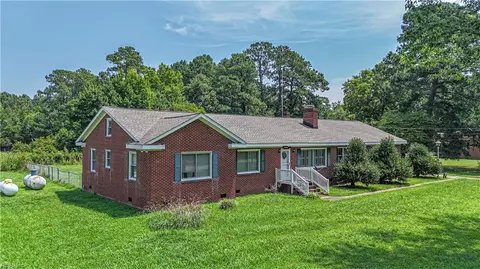 3309 Guinea Cir, Hayes, VA 23072