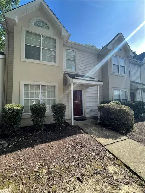 3956 Horse Run Gln, Newport News, VA 23602