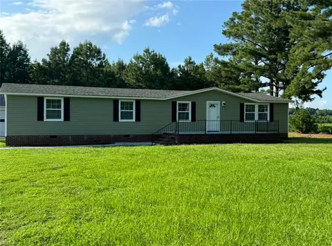 9898 Southwestern Blvd, Suffolk, VA 23437