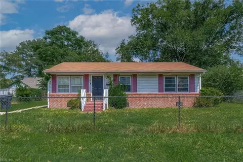 1425 Richmond Dr, Portsmouth, VA 23704
