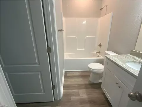 Entry Way - 2506 Laguard Dr, Hampton, VA 23661 photo 2 of 4