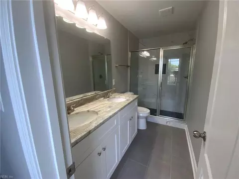 Bath - 2506 Laguard Dr, Hampton, VA 23661 photo 2 of 2