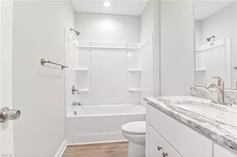Bath - 3572 Buckingham St, Norfolk, VA 23513 photo 6 of 6