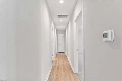Entry Way - 3572 Buckingham St, Norfolk, VA 23513 photo 5 of 5
