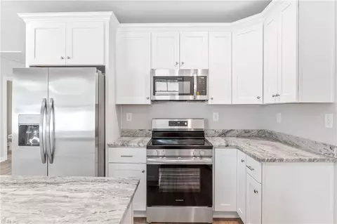 Kitchen - 3572 Buckingham St, Norfolk, VA 23513 photo 3 of 4