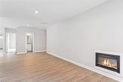 Living - 3572 Buckingham St, Norfolk, VA 23513 photo 4 of 4