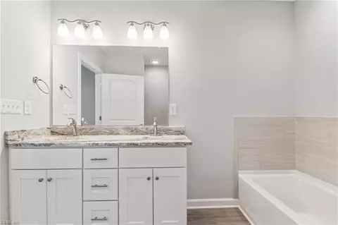 Bath - 3572 Buckingham St, Norfolk, VA 23513 photo 4 of 6