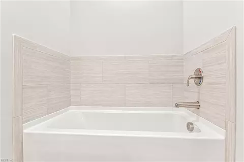 Bath - 3572 Buckingham St, Norfolk, VA 23513 photo 5 of 6