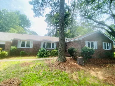 4424 Blackbeard Rd, Virginia Beach, VA 23455