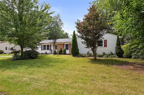 3708 Kenny Ln, Portsmouth, VA 23703