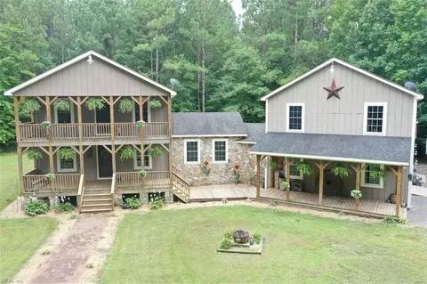 7100 Gates Rd, Suffolk, VA 23437