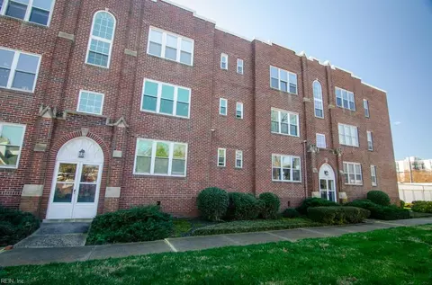 230 Swimming Point Walk #C2, Portsmouth, VA 23704