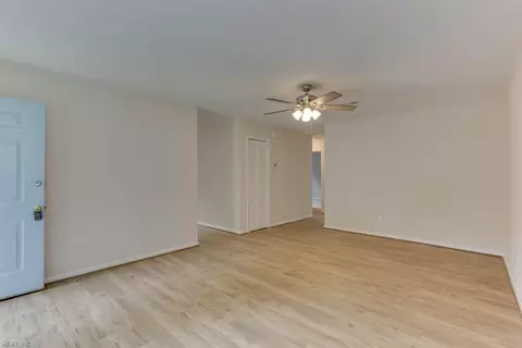 206 S Curry St, Hampton, VA 23663 photo 5
