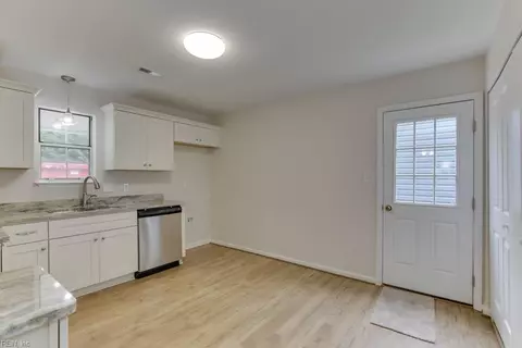 206 S Curry St, Hampton, VA 23663 photo 10