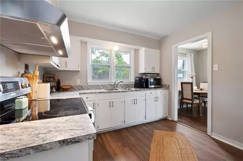 1524 Hermitage Pl, Hampton, VA 23664 photo 9