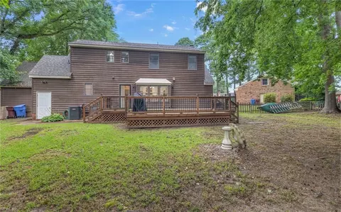 Exterior - 2501 Knox Ct, Chesapeake, VA 23321 photo 4 of 9