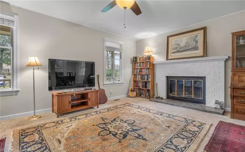Living - 2501 Knox Ct, Chesapeake, VA 23321 photo 3 of 3