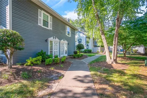 4657 Genoa Cir, Virginia Beach, VA 23462
