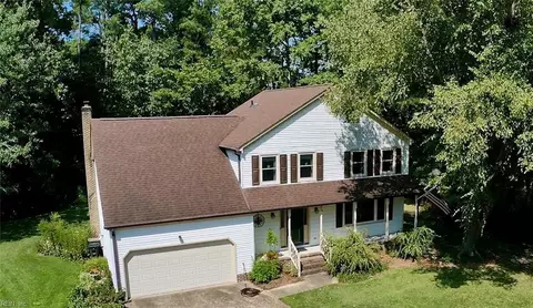 16 Thomas Dr, Poquoson, VA 23662