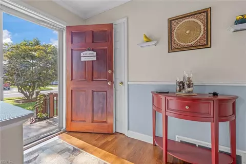 201 W Mcginnis Cir, Norfolk, VA 23502