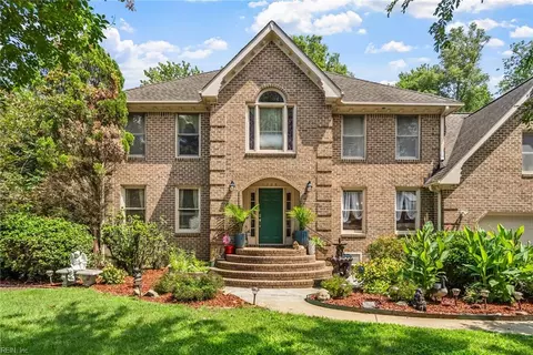 1208 Course View Cir, Virginia Beach, VA 23455