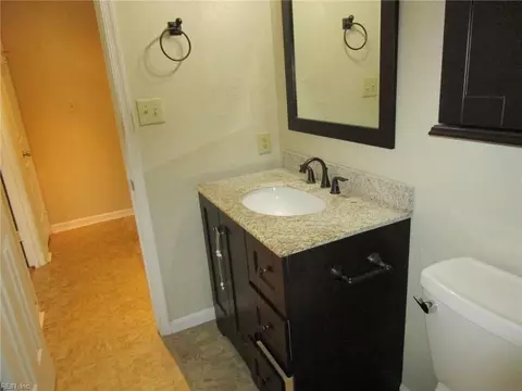 233 Loch Cir, Hampton, VA 23669 photo 19