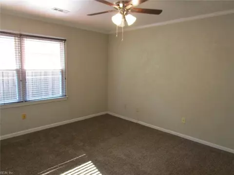 233 Loch Cir, Hampton, VA 23669 photo 15