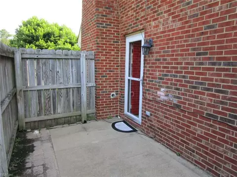 233 Loch Cir, Hampton, VA 23669 photo 13